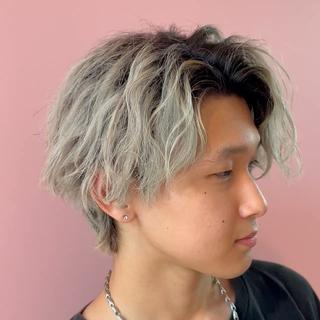 メンズパーマモデルさんを募集しています
初めての美容室で緊張する方お任せください親身になってご相談にのって一人一人似合うスタイルを提供します
よかったらご協力よろしくお願い致します 