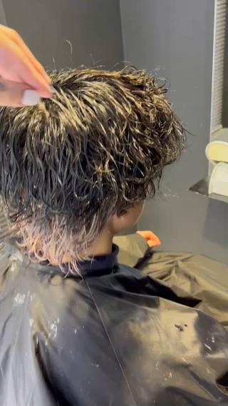 波巻きウルフ
まだまだ人気の波巻き、サーフカールお待ちしてます 