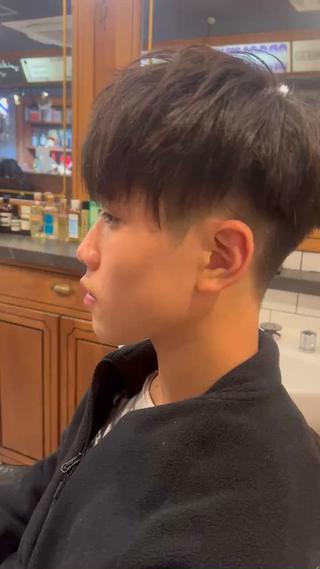 メンズ BARBER SAWAS所属・杉山 友哉のヘアスタイル