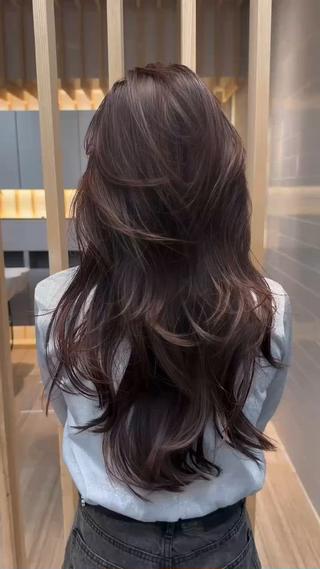 ロング LATTE  渋谷所属・♡レイヤーカット れお♡のヘアスタイル