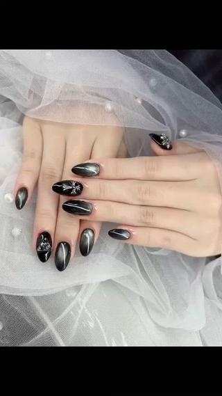 ネイル Mio Nail Salon所属・MIO Nailのネイルデザイン