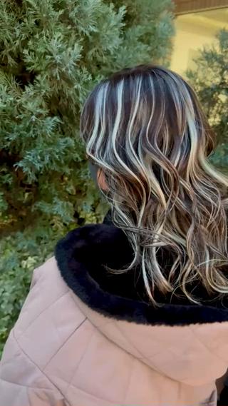 ミディアム Cure2所属・🌈白いハイライト 🌈 🐶ノザワ🐶のヘアスタイル