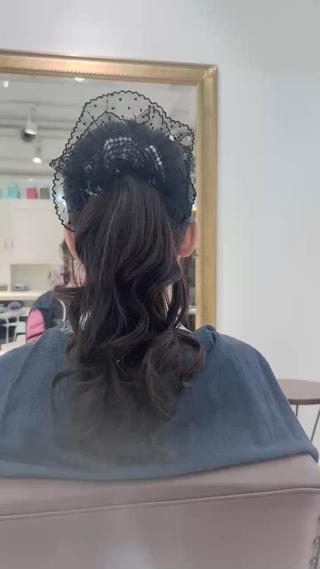 ふわふわポニテ
巻くのが苦手な方、ちょっとしたアレンジも大歓迎です
 