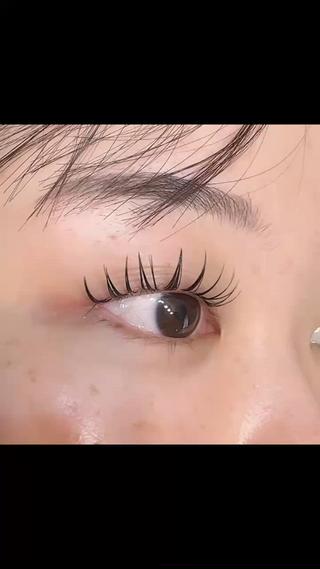 &healthy エクステ→パーマ　エクステの重みで目が小さく見えてしまう、自まつ毛との差が気になる方にオススメ 