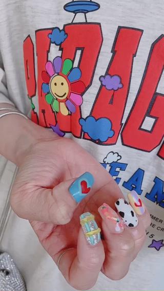 ネイル JINI NAIL所属・ジニ ネイルのネイルデザイン