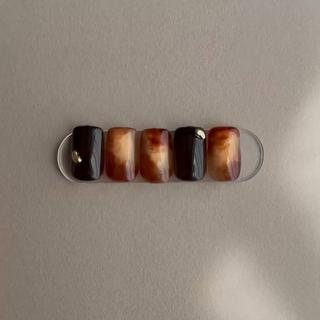 パーツ1つ100円です
こちらのデザインは¥7500＋¥400


#昭島ネイルサロン#昭島#立川#昭島ネイル#立川ネイル#プライベートサロン#八王子ネイル#トレンドネイル#ニュアンスネイル#海外ネイル#シンプルネイル#ネイル動画#ネイルサロンができるまで#naildesign#gelnails#nuancenail#2025#2025ネイル# 