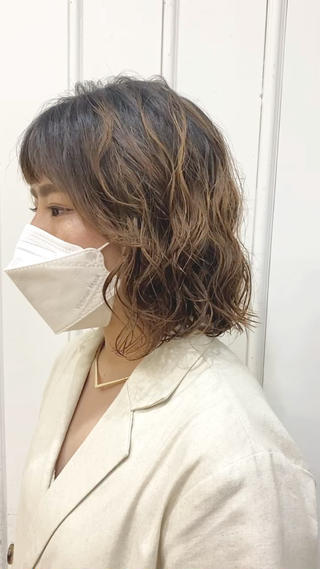 縮毛している髪にはデジタルパーマがダメージ少なくかけれます 