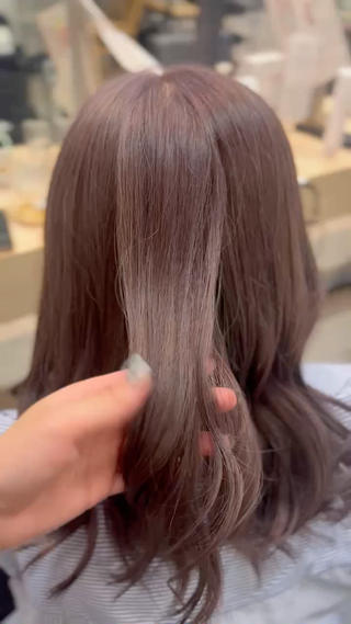カラー ハイトーン/艶カラー /ケアブリーチ/香音のヘアスタイル