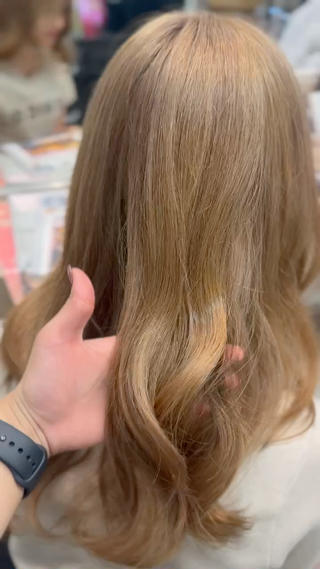ロング カラー ハイトーン/艶カラー /ケアブリーチ/香音のヘアスタイル