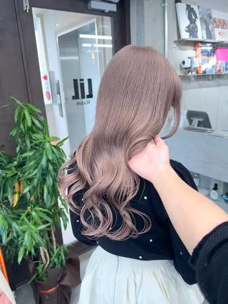 大人気ミルクティーカラー
TOKIOトリートメントで艶々なブリーチができます♡

ミルクティーブラウン
ミルクティーカラー
巻き髪 