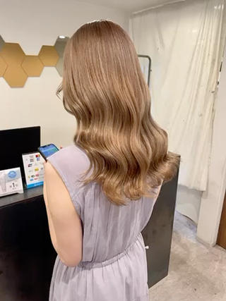 セミロング カラー 安藤 佑衣のヘアスタイル