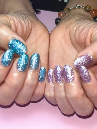 新作のBarbieフラッシュジェル入荷しています♡
２色までワンカラー料金でお楽しみいただけます！ 