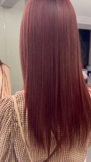 pink brown
ワンカラートリートメント(オージュア)
カラーとトリートメントを合わせてツヤツヤサラサラカラー 
