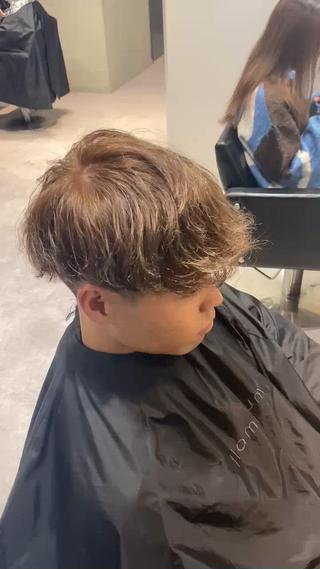 カラー 青木 小羽のヘアスタイル