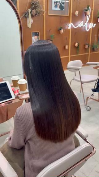 ロング 鶴井 美空のヘアスタイル