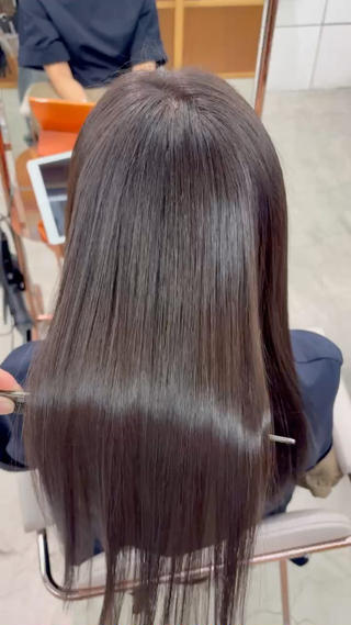 ロング カラー 鶴井 美空のヘアスタイル