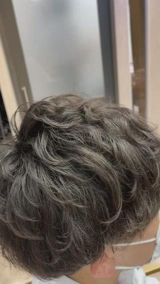 メンズパーマ雲のように柔らかな動きのあるパーマ