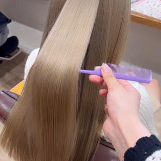 ロング 𝙎𝙚𝙞𝙧𝙖 ☆カット/パーマのヘアスタイル