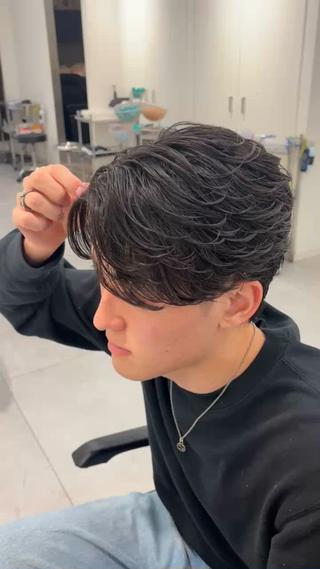 毛流れ感強めフェザーパーマ