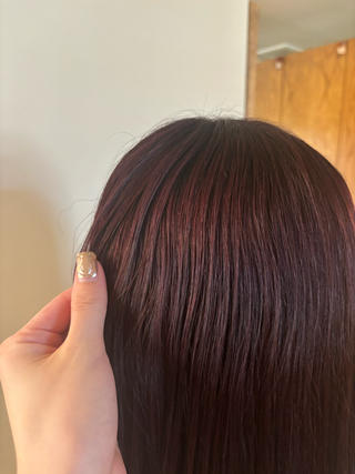 秋っぽくこっくりカラー
秋は深めのカラーがオススメです！
室内では暗く、光が当たるとしっかり色がでるカラーです！ 