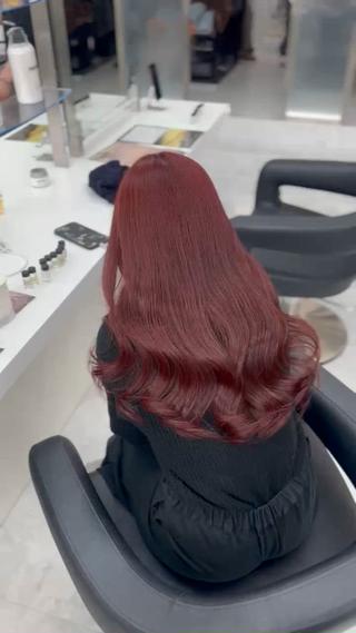 カラー 🤍Mei🤍赤み消 し透明感ツヤカラーのヘアスタイル