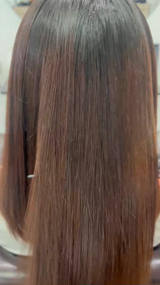 初めての縮毛矯正𖤣𖥧
もともと癖はつよくない方でしたが、ふくらむ感じをなくしたくて矯正! 
頭本来の大きさになりました︎ 