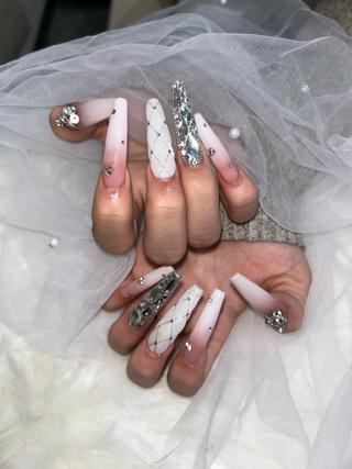 ネイル REVE南口 🌺yuina🌺のネイルデザイン