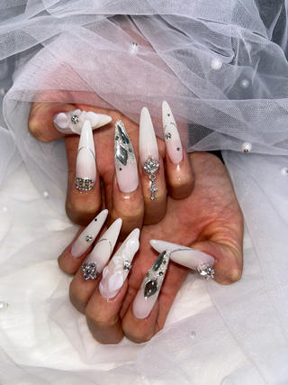 ネイル REVE南口 🌺yuina🌺のネイルデザイン