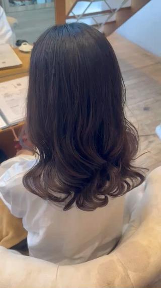 セミロング パーマ パーマ／似合わせヘア 嶋 彩芽のヘアスタイル