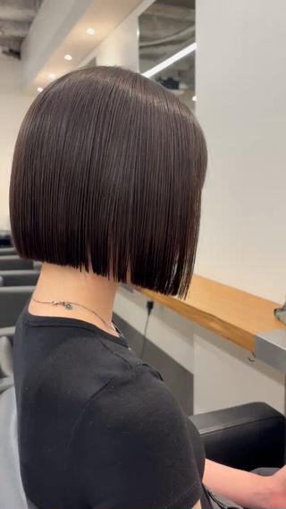 ストレートとカットでこんなに綺麗なボブになります！
癖があってボブにしたい方はストレートもおすすめです 