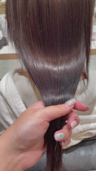 人気NO.1の髪質改善トリートメント！
カラーにプラスするだけでダメージケア、保湿、冬の静電気防止になります！
サラサラツヤツヤ美髪目指しましょう 