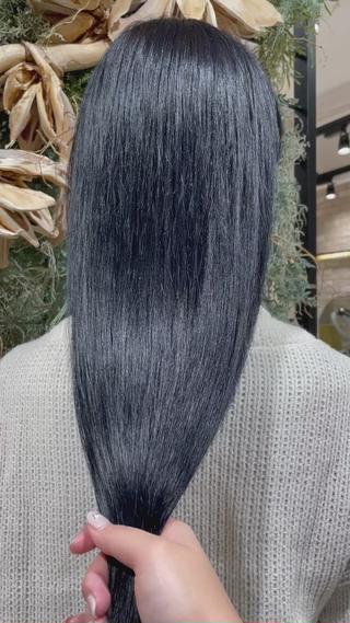 ブルーカラー×髪質改善トリートメントで最強艶美髪

透明感たっぷりでつやつやサラサラ！
冬の季節にとってもとってもおすすめです 