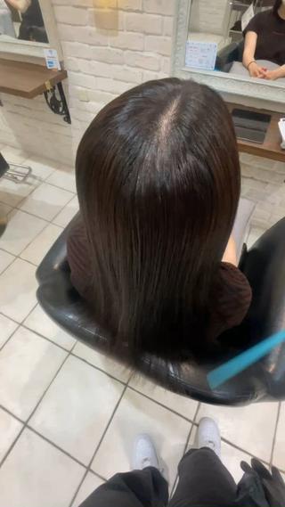 ️縮毛矯正️

梅雨時期に入る前にさらさらつやつやにしませんか？？

お客様一人一人の髪質、履歴に合わせてお薬を選定させて頂いてます！

※ブロー、アイロン仕上げはしてない状態です。 