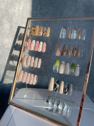 ·
10月に入りました
まだまだ暑いですが 季節はいよいよ秋ﾃﾞｽﾈ𓂃𓈒𓏸
私は食欲の秋を目一杯楽しんでしまい、
体重は増加傾向ﾃﾞｽ
·
さて、本日から10月定額制Designを
ディスプレイしました
今月もどうぞよろしくお願いします
 