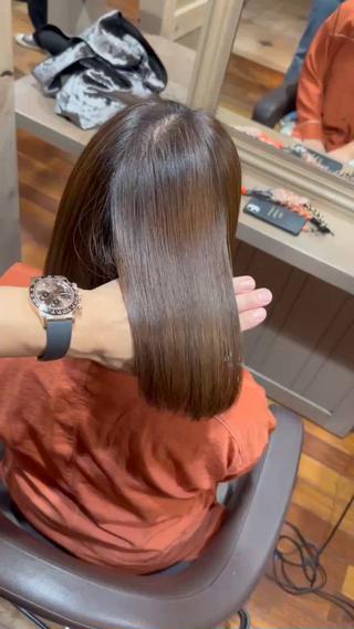 高濃度水素を使った超低ダメージ縮毛矯正！

高濃度水素ケア縮毛矯正でサラサラに
トリートメントだけでは届かない超艶髪になりました！
もちろん巻き髪もやりやすいように薬剤選定していますのでスタイリングの幅が広がりますよ 