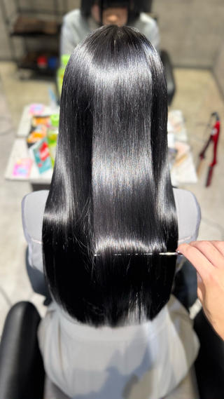 水素カラーは染めながらケアできる唯一のカラー方法です！
髪質改善をしたい方は是非！ 