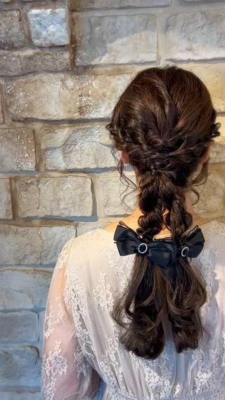 ロング ヘアアレンジ Mei /オリーブ カラー/アレンジのヘアスタイル