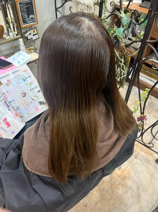 セミロング カラー 艶髪/ハイトーン/ ヘアセット/モエノのヘアスタイル