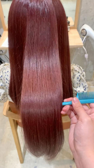 ベーシックトリートメントでうるつやに
髪の毛の水分と油分をしっかりと補給して指通りの良い髪に 