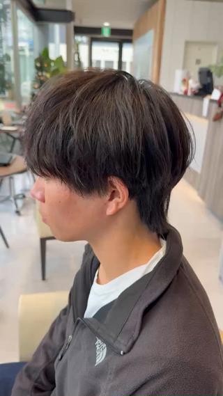 ダウンパーマで襟足の浮きが気にならなくなるのでシルエット綺麗に！ 