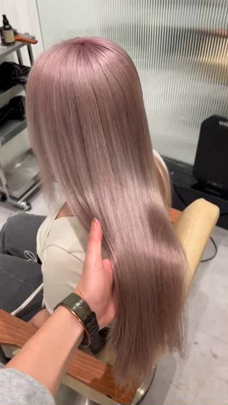 ペールピンクベージュ 