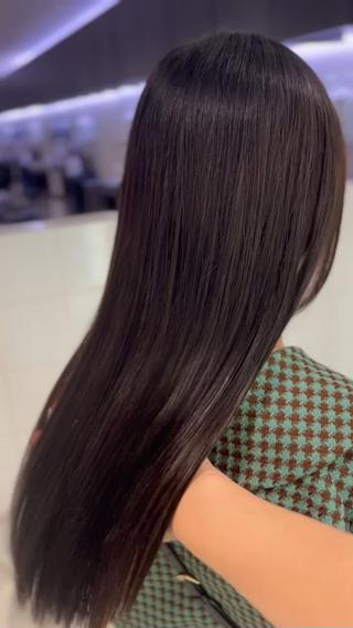 ロング カラー ハイトーンカラー 🦄レイヤーカットのヘアスタイル