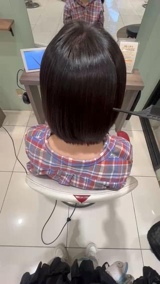 伸ばしかけの髪の毛もオーダーメイドの美髪矯正をかけて扱いやすく綺麗に育てていきましょう
#稲毛
#髪質改善
#髪質改善ストレート
#美髪矯正 