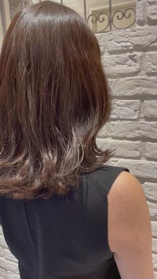 チャコールグレー 