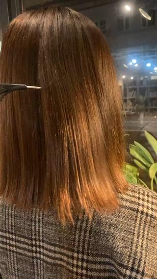 温かい温熱ミストを当てながら行うトリートメントです♪髪の深くまでトリートメント成分が行き渡るので効果が長持ちします！ 