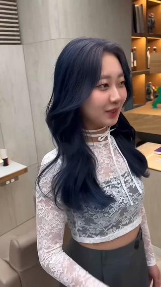 デザインカラー
ブリーチは2回必要です!!
普通のカラーが飽きてしまった方、個性を出したい方オススメです!!