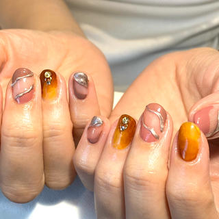 ネイル Flore (フロール)の眉毛・アイブロウイメージ