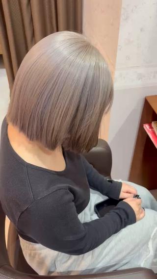 ハイトーンボブ凄く人気です！！
1ヶ月学割なので予約ください！ 