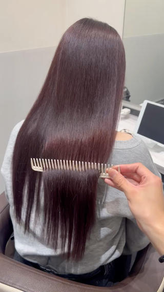 カット+care ストレート+カラー

ブリーチなし　7トーン　ピンクラベンダー
 