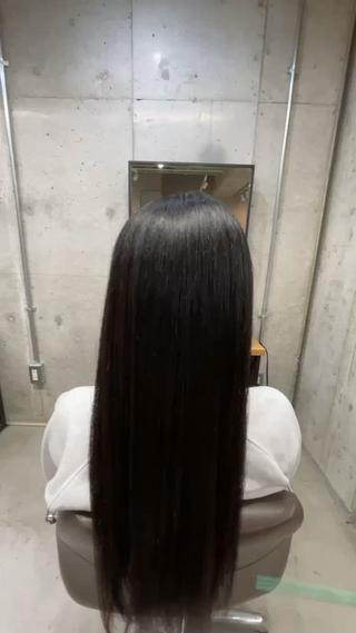 縮毛矯正
ロングで多毛のクセ強めでダメージ大の髪でも伸ばして極上のサラサラを提供します
好きな言葉は「極上」と「艶」です！
＋4,500円でTOKIOトリートメントで極上のさらに上をお見せします 